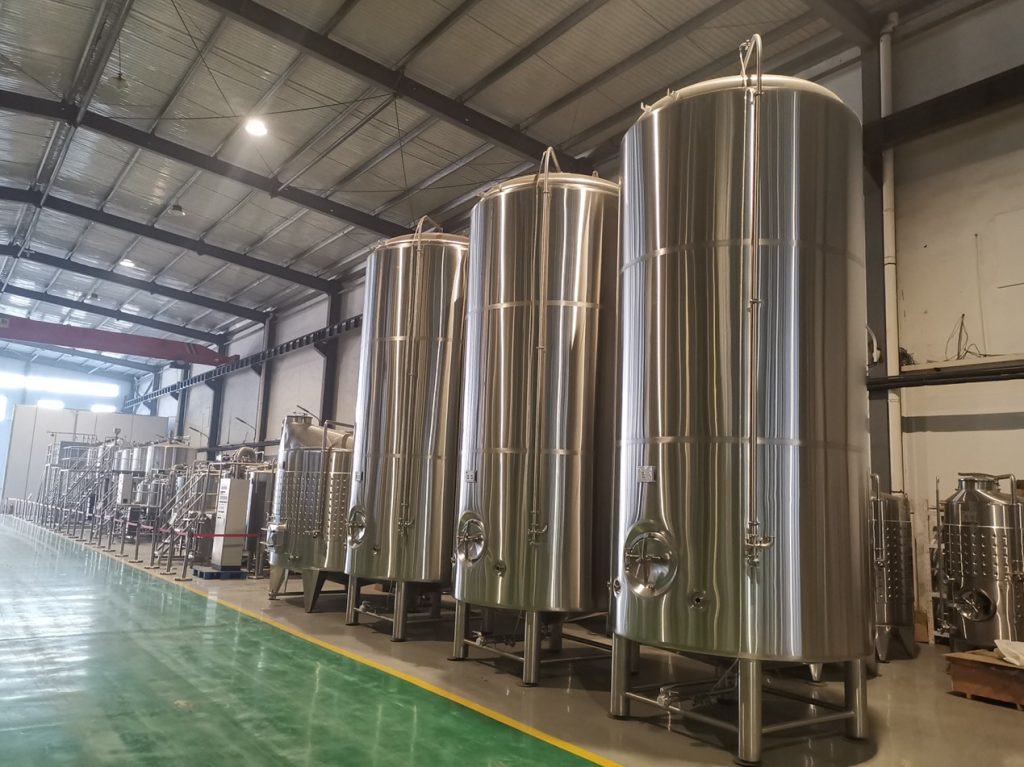 60bbl bright beer tanks