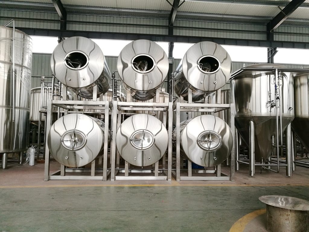horizontal lagering tank